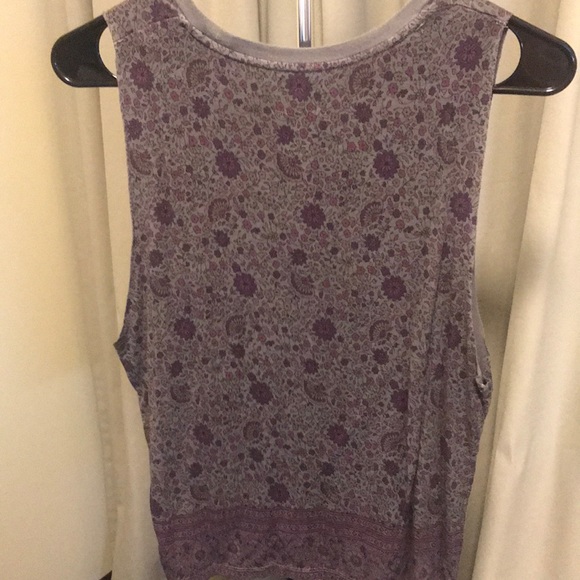 American Eagle Grey and Purple Floral Tank - Picture 2 of 3